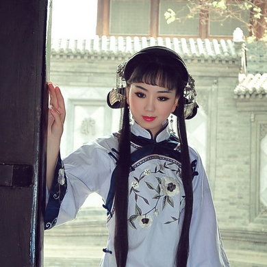 古典雅韻的女生頭像，唯美古風真人頭像
