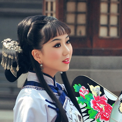 古典雅韻的女生頭像，唯美古風真人頭像