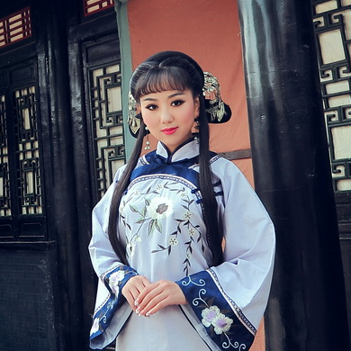 古典雅韻的女生頭像，唯美古風真人頭像