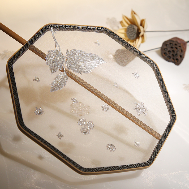 古典白色雪花團(tuán)扇，家佳樂(lè)文學(xué)繡花宮扇扇子