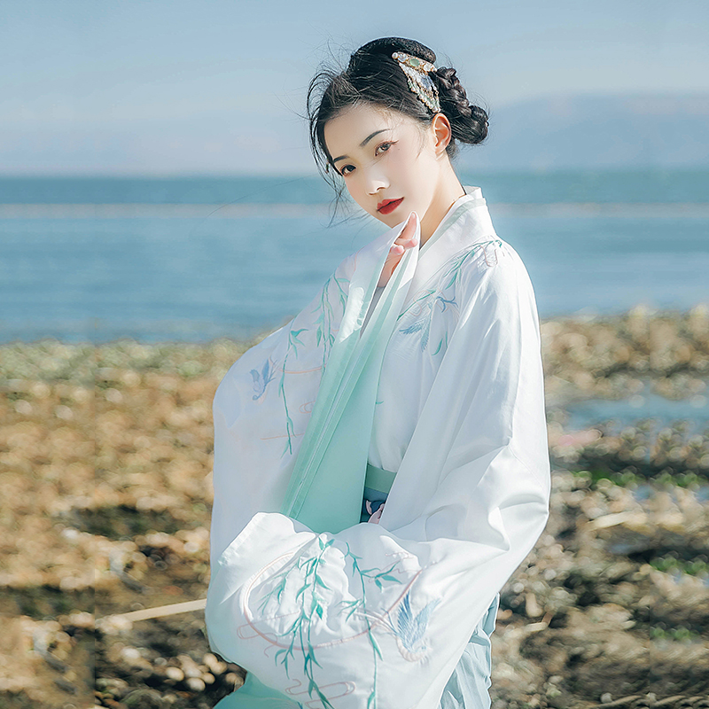 蓬萊閣大袖交領襦裙?jié)h服，漸變花鳥刺繡漢服