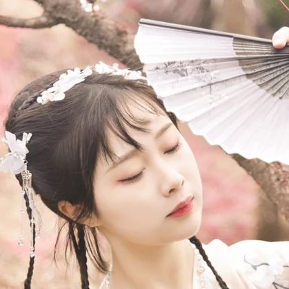 清新梅花仙子女生頭像，唯美古風(fēng)真人頭像