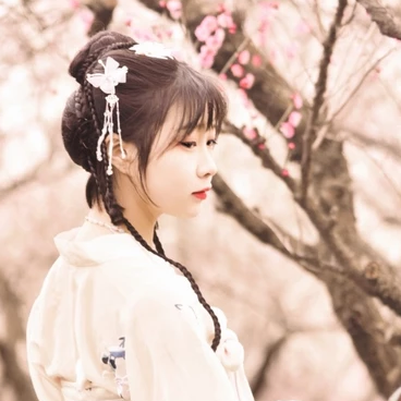 清新梅花仙子女生頭像，唯美古風(fēng)真人頭像