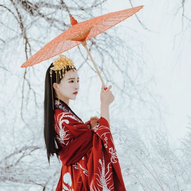 花嫁衣裳女生頭像，唯美古風(fēng)真人頭像