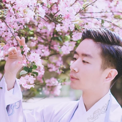 春暖花開男生頭像，唯美古風(fēng)真人頭像