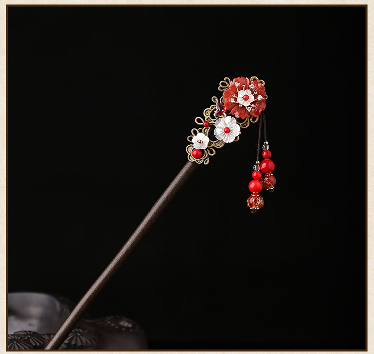 紅葉似火發(fā)簪簪子，青春活力步搖頭飾