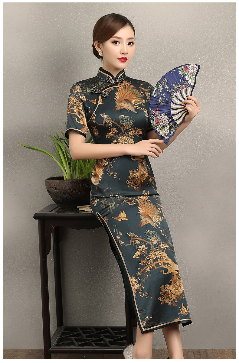 墨綠印花復(fù)古短袖旗袍，優(yōu)雅浪漫旗袍圖片