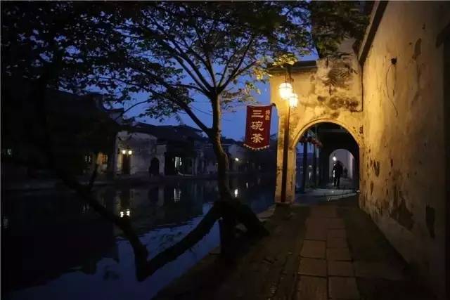 中國(guó)古鎮(zhèn)：淺析32個(gè)中國(guó)最美古鎮(zhèn)！