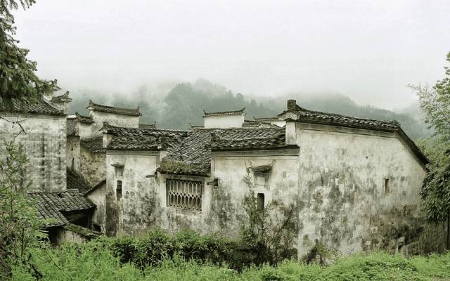 中國(guó)古鎮(zhèn)：淺析32個(gè)中國(guó)最美古鎮(zhèn)！