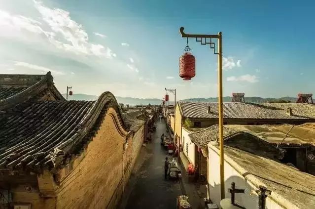中國(guó)古鎮(zhèn)：淺析32個(gè)中國(guó)最美古鎮(zhèn)！