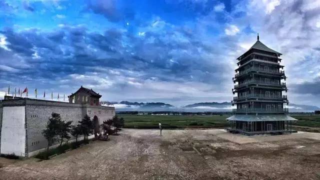 中國(guó)古鎮(zhèn)：淺析32個(gè)中國(guó)最美古鎮(zhèn)！