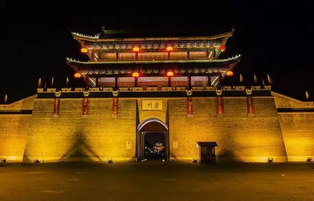 中國(guó)古鎮(zhèn)：淺析32個(gè)中國(guó)最美古鎮(zhèn)！