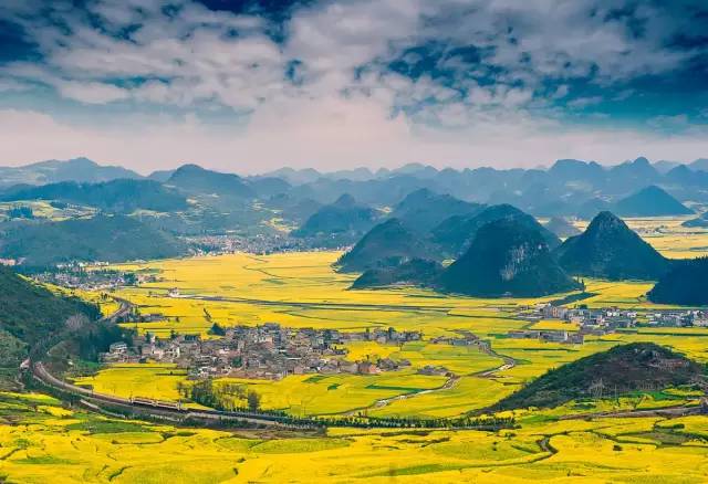 美到窒息的中國最美油菜花海，邂逅花海風(fēng)景！