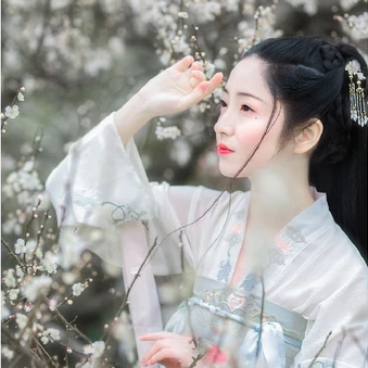 花香滿溢清新女生頭像，唯美古風(fēng)真人頭像