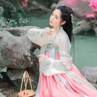 花香滿溢清新女生頭像，唯美古風(fēng)真人頭像