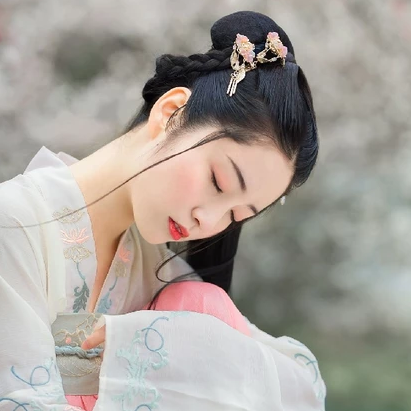 花香滿溢清新女生頭像，唯美古風(fēng)真人頭像