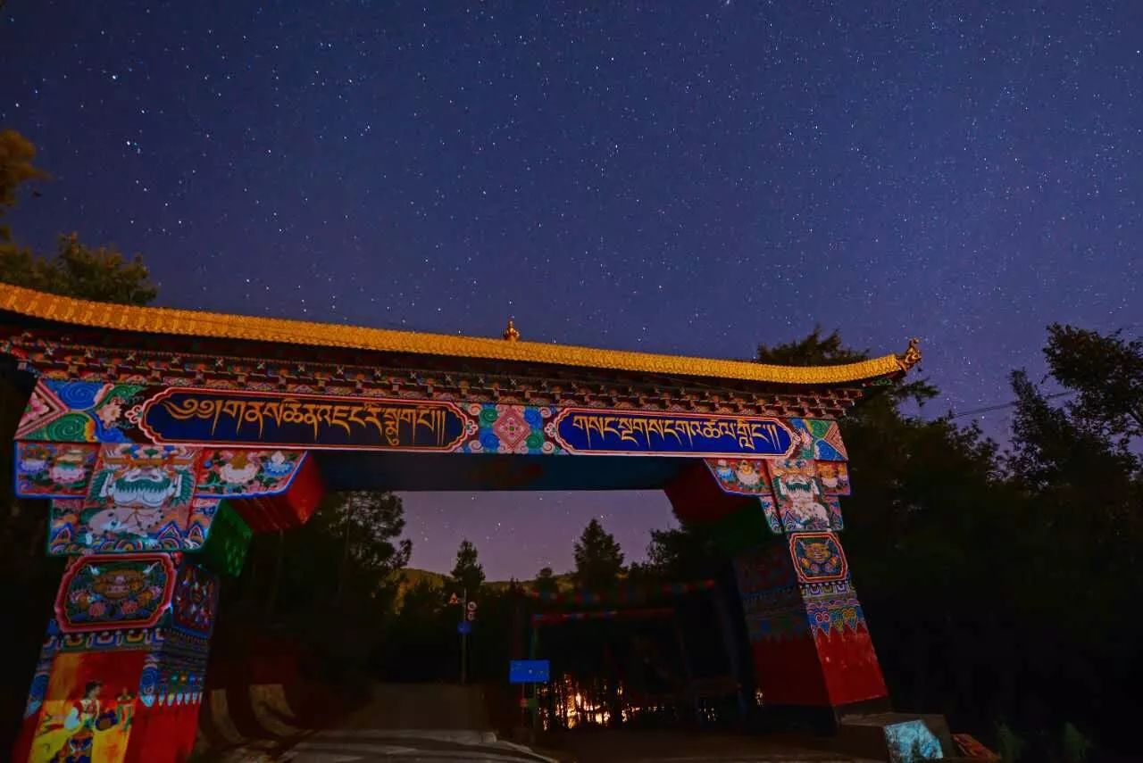 麗江·靈凈山舍，一花一木一世界！