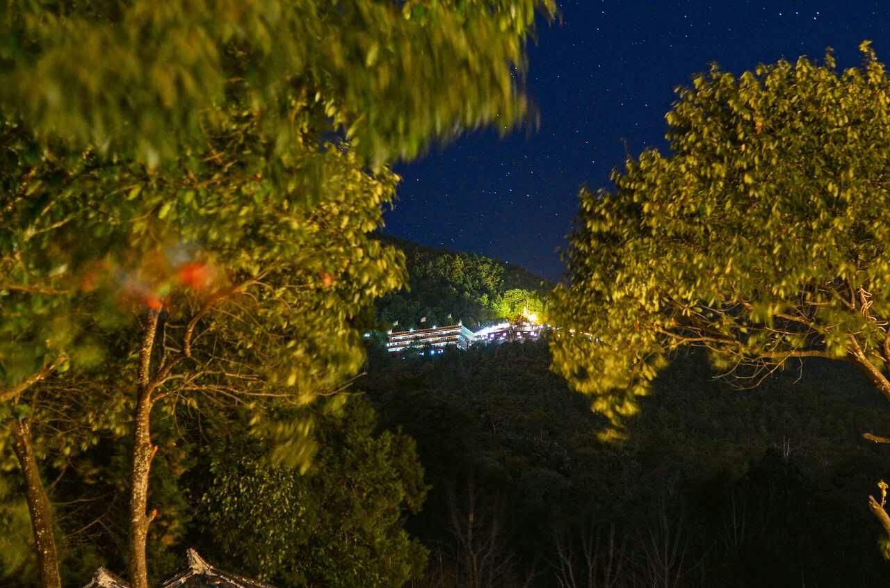 麗江·靈凈山舍，一花一木一世界！