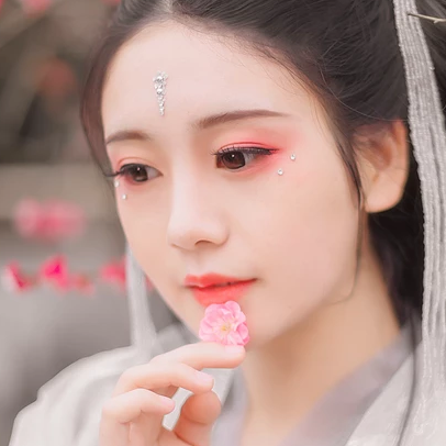 滿溢花香文藝女生頭像，唯美古風(fēng)真人頭像