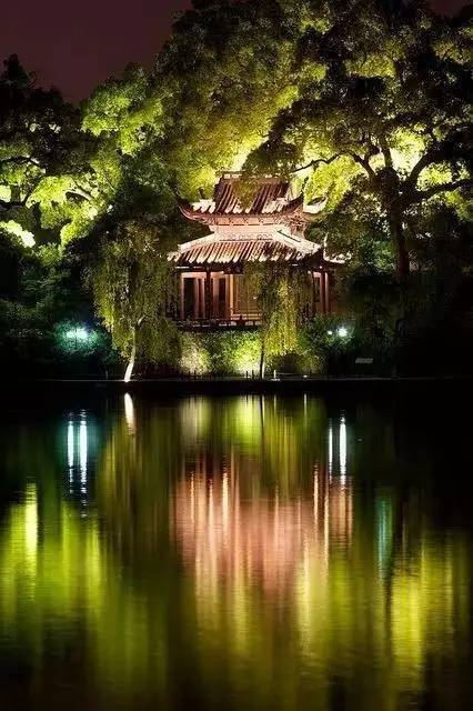 唯美中國(guó)古建筑：小橋流水、亭臺(tái)樓閣