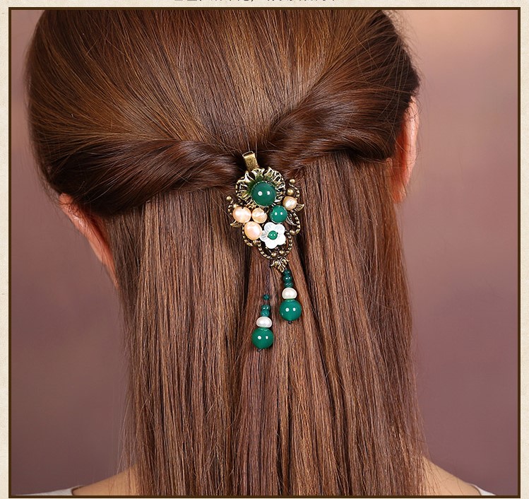 文藝復(fù)古花形朵發(fā)夾，氣質(zhì)典雅翠綠頭飾