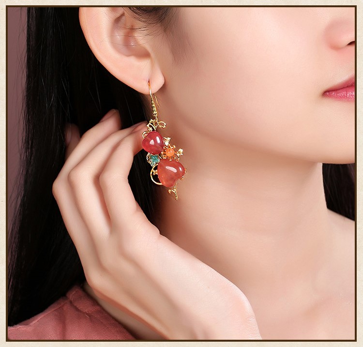 粉嫩心形少女耳環(huán)，復(fù)古閨蜜氣質(zhì)時(shí)尚耳環(huán)