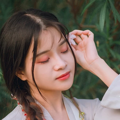 清新淑女持團(tuán)扇女生頭像，唯美古風(fēng)真人頭像