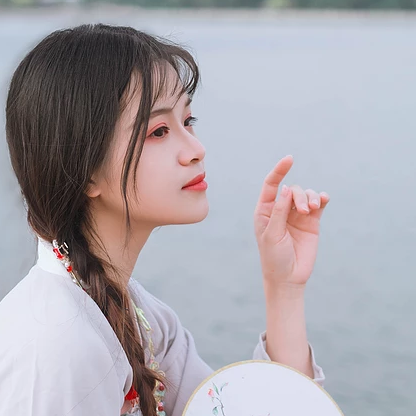 清新淑女持團(tuán)扇女生頭像，唯美古風(fēng)真人頭像