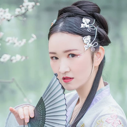 嬌艷花朵女生頭像，唯美古風(fēng)真人頭像