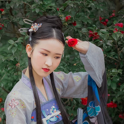 嬌艷花朵女生頭像，唯美古風(fēng)真人頭像