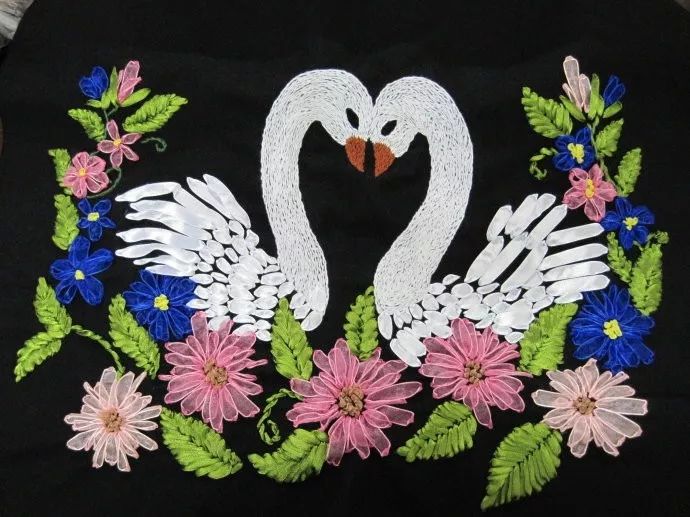 淺析中國(guó)刺繡，家佳樂(lè)文學(xué)的刺繡究竟有多美?