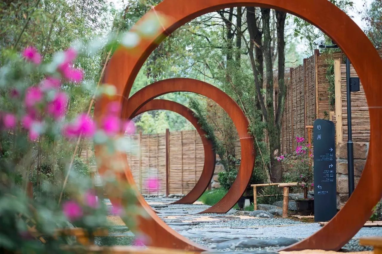 青城山·心越酒店，美的很自然沒有斧鑿的刻意