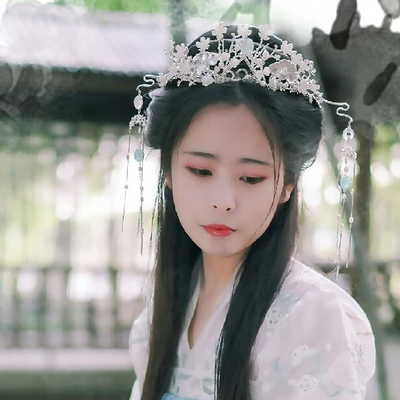 詩(shī)意琴女女生頭像，唯美古風(fēng)真人頭像