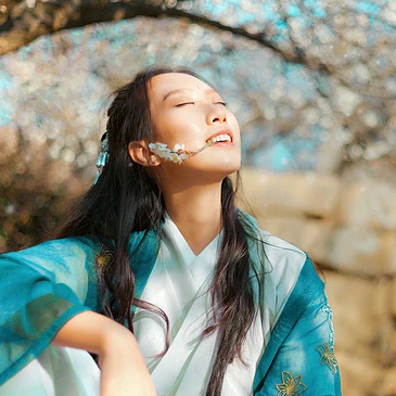 花開半夏女生頭像，唯美古風(fēng)真人頭像