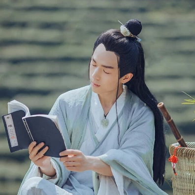 青山書(shū)生氣息男生頭像，唯美古風(fēng)真人頭像