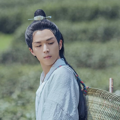 青山書(shū)生氣息男生頭像，唯美古風(fēng)真人頭像