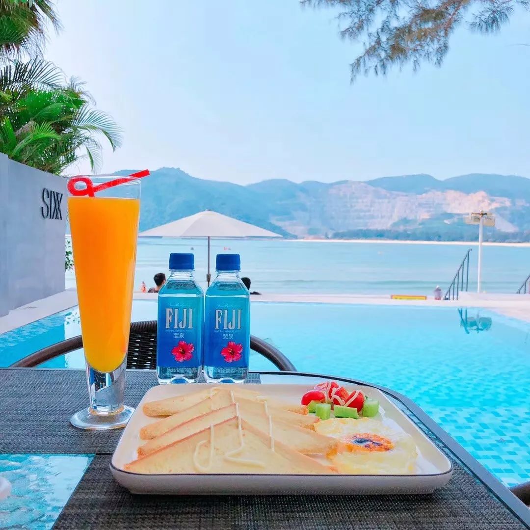 三亞·六甲，大海中放肆的玩才對得起青春