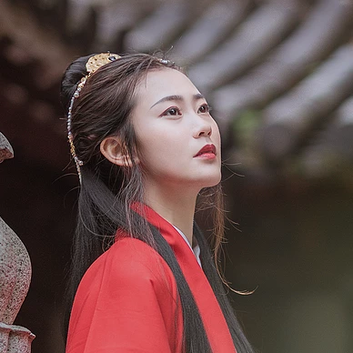 優(yōu)雅紅衣女生頭像，唯美古風(fēng)真人頭像