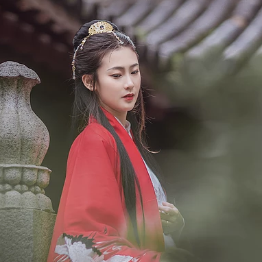 優(yōu)雅紅衣女生頭像，唯美古風(fēng)真人頭像
