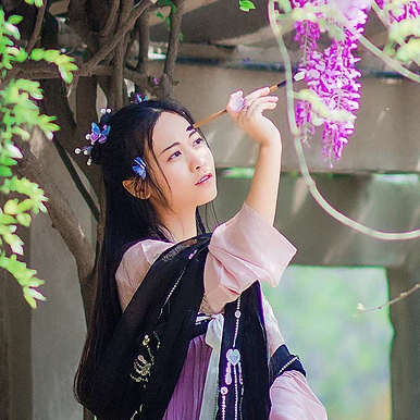 高貴氣質(zhì)紫藤女生頭像，唯美古風(fēng)真人頭像
