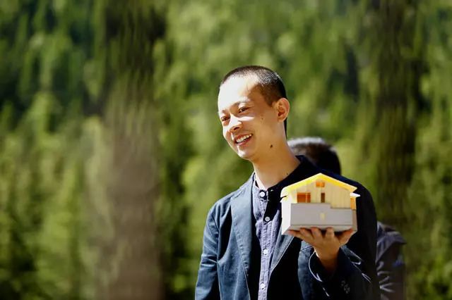 光和云朵·雪寶頂，喂馬劈柴看盡四季繁華