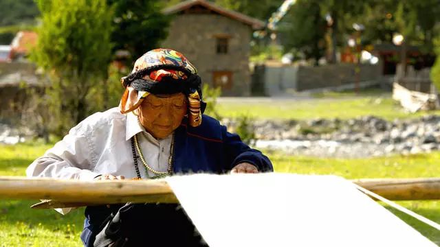 光和云朵·雪寶頂，喂馬劈柴看盡四季繁華