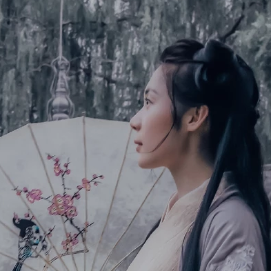 素雅復(fù)古帶傘女生頭像，唯美古風(fēng)真人頭像