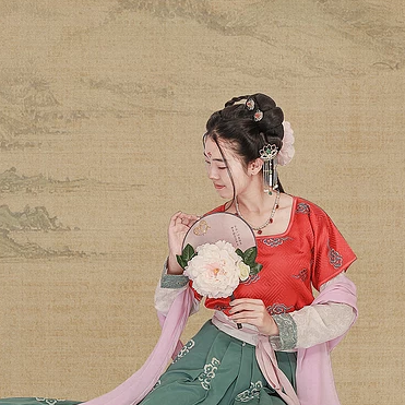 古典牡丹帶傘團(tuán)扇女生頭像，唯美古風(fēng)真人頭像