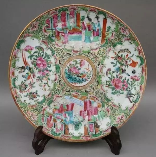 自帶仙氣的手繪插畫，古典與現代的巧妙結合