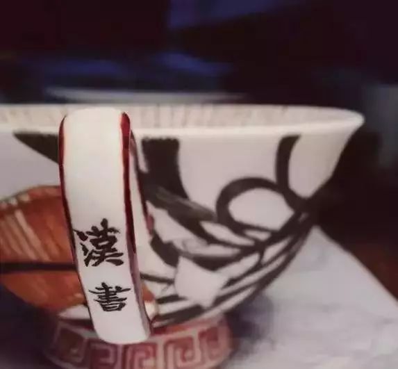 自帶仙氣的手繪插畫，古典與現(xiàn)代的巧妙結(jié)合