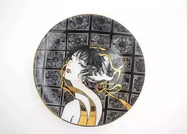 自帶仙氣的手繪插畫，古典與現(xiàn)代的巧妙結合