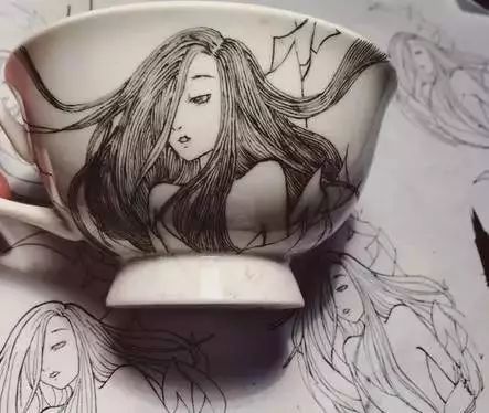 自帶仙氣的手繪插畫，古典與現(xiàn)代的巧妙結合