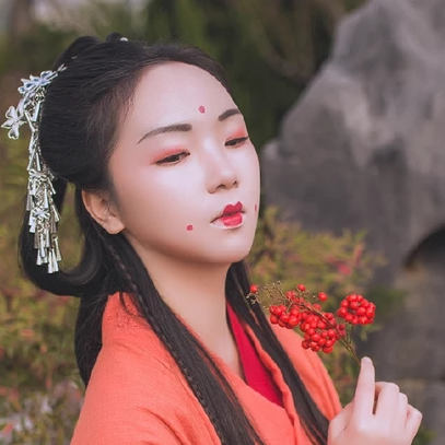 紅豆相思紅衣女生頭像，唯美古風(fēng)真人頭像