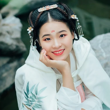 超萌可愛帶團(tuán)扇女生頭像，唯美古風(fēng)真人頭像